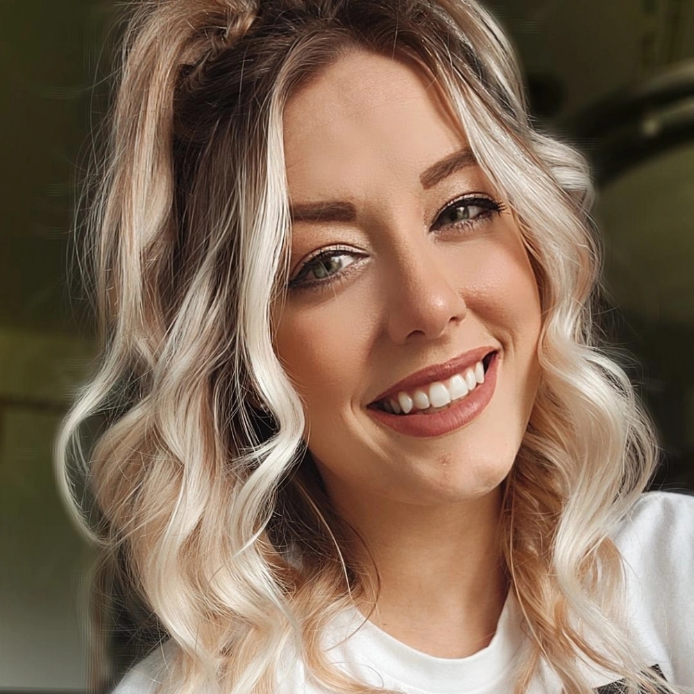 Meet your Posher, Ashley
